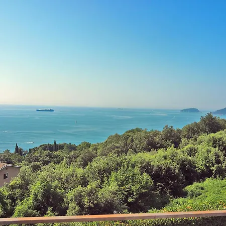 Sweet View Blue Of Patty 1 * Lerici