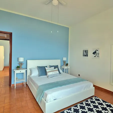 Апартаменты Sweet View Blue Of Patty 1